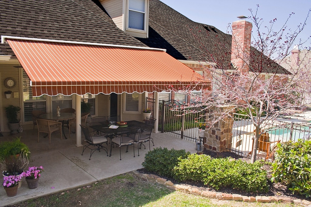Retractable Awning Rainier Red 2